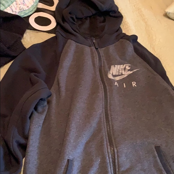 Nike air hoodie! - Picture 2 of 3